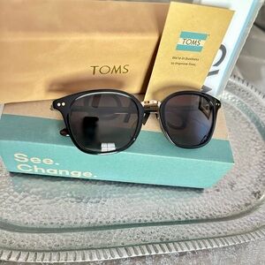 Brand New TOMS Black “Barron” Unisex Sunglasses w/ Grey Lenses and Tortoise Tips